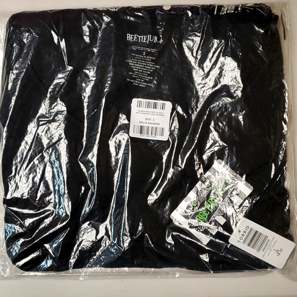 ❤️NWT VINTAGE TORRID SHEATH DRESS - BEETLEJUICE SHIRRED SUPER SOFT - HALLOWEEN - Picture 4 of 15